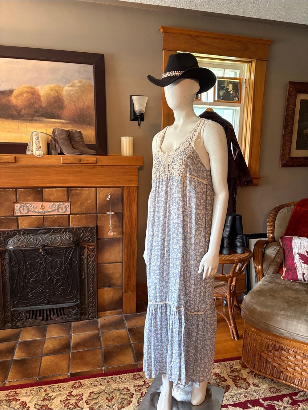 # 115.  vintage  Lace-Trim Maxi dress